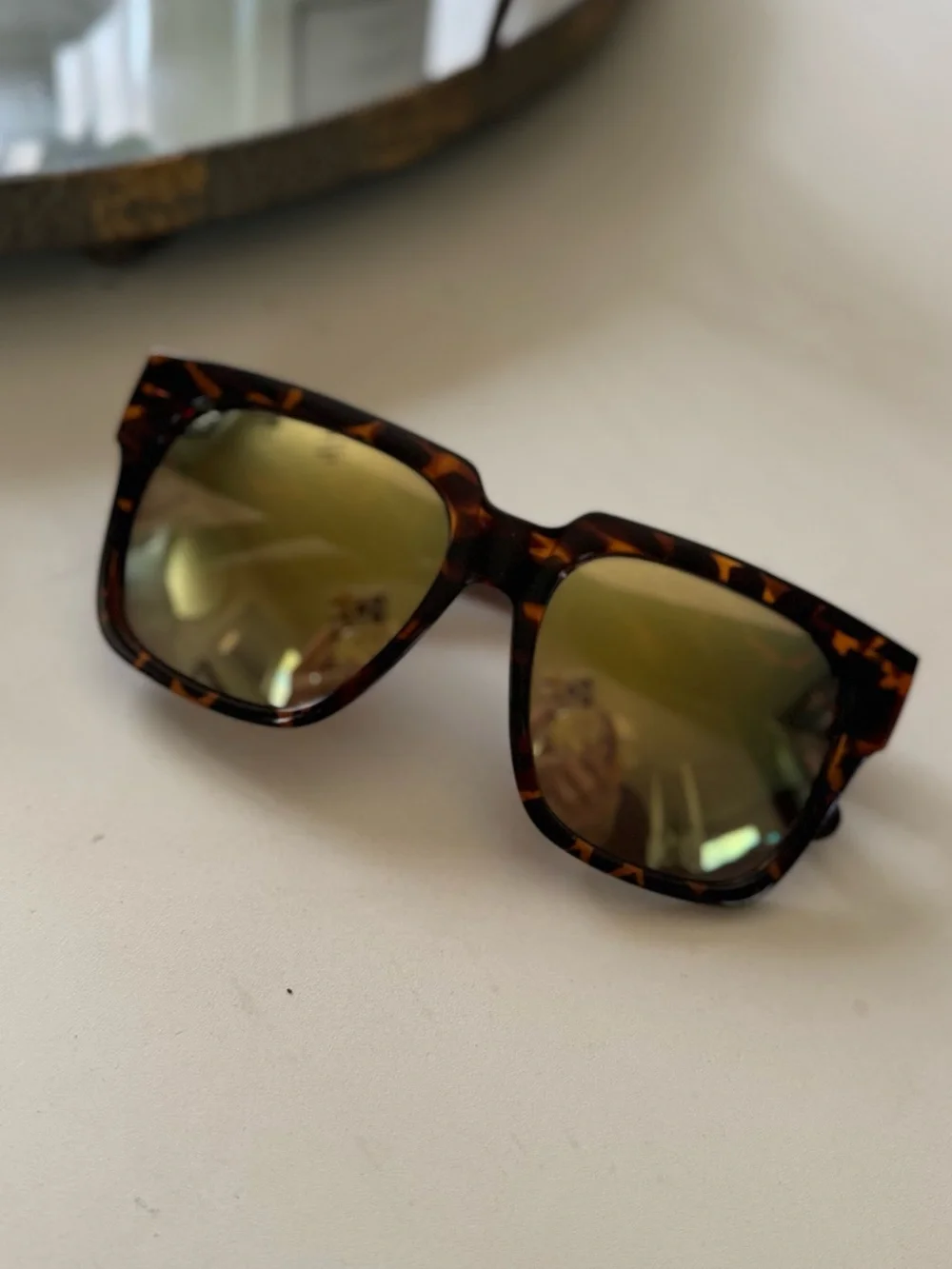 Quay Australia Tortoiseshell Oversized Square Frames with Gold Mirrored Lenses - Picture 2 of 3
